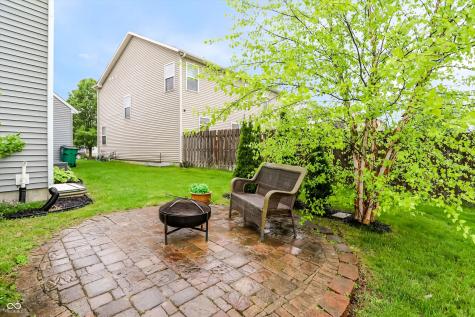 7827 Hedgehop Drive Zionsville IN 46077