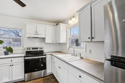 219 E Mckenzie Road Greenfield IN 46140