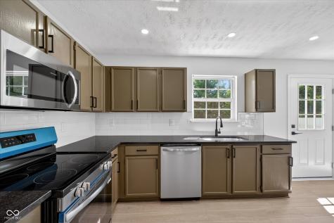 2145 Shadowbrook Drive Plainfield IN 46168