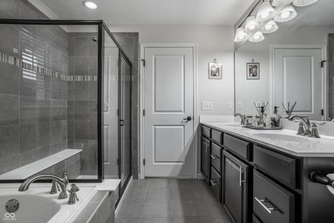 13616 Whitten Drive N Fishers IN 46037