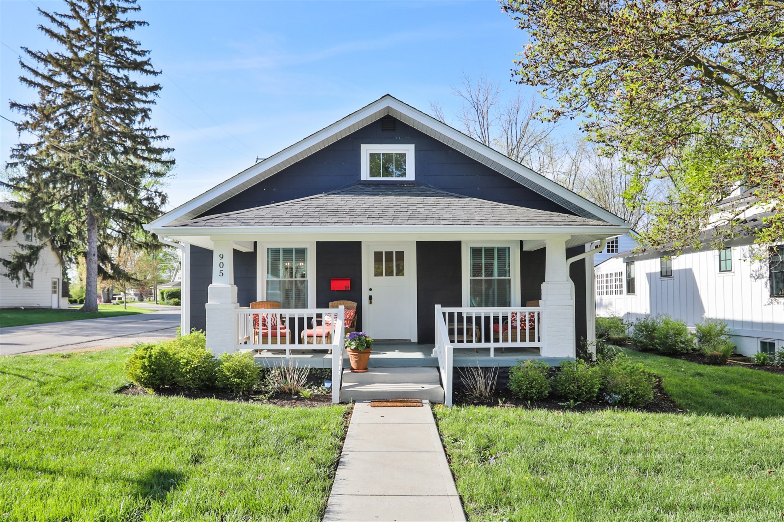 905 W Pine Street Zionsville IN 46077