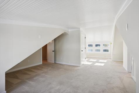 905 W Pine Street Zionsville IN 46077