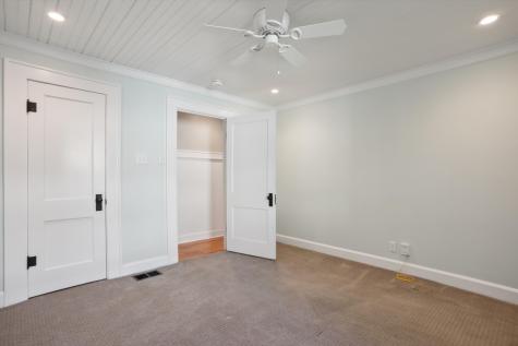 905 W Pine Street Zionsville IN 46077