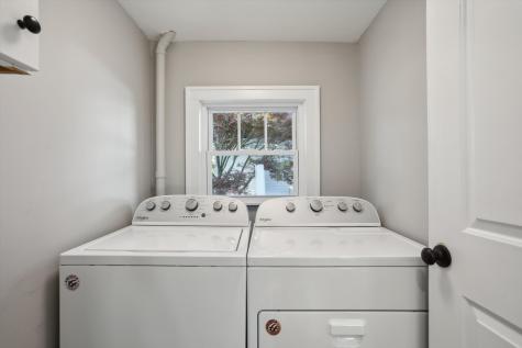 905 W Pine Street Zionsville IN 46077