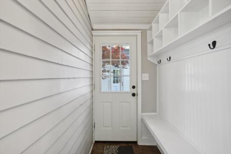 905 W Pine Street Zionsville IN 46077