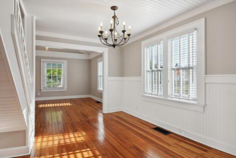 905 W Pine Street Zionsville IN 46077