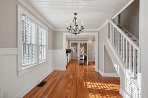 905 W Pine Street Zionsville IN 46077