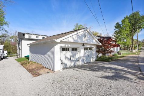 905 W Pine Street Zionsville IN 46077