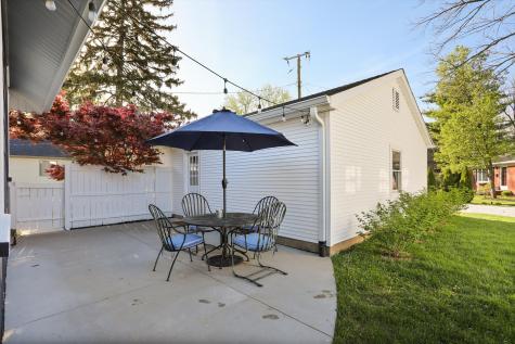 905 W Pine Street Zionsville IN 46077