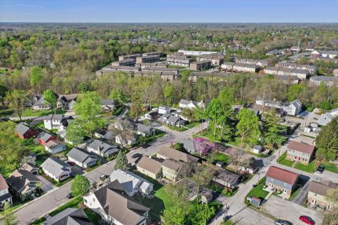 905 W Pine Street Zionsville IN 46077