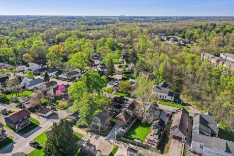 905 W Pine Street Zionsville IN 46077
