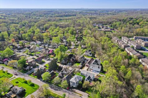 905 W Pine Street Zionsville IN 46077