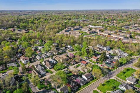 905 W Pine Street Zionsville IN 46077