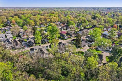 905 W Pine Street Zionsville IN 46077