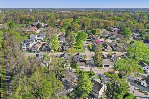 905 W Pine Street Zionsville IN 46077