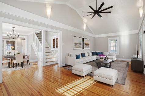 905 W Pine Street Zionsville IN 46077