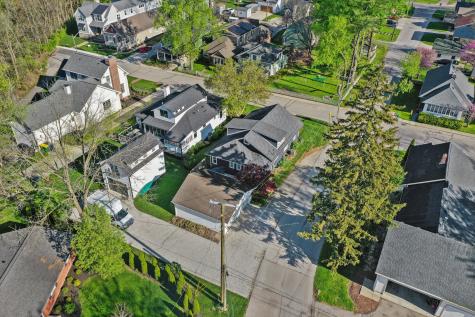 905 W Pine Street Zionsville IN 46077