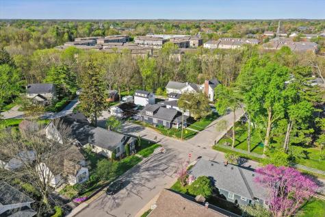 905 W Pine Street Zionsville IN 46077