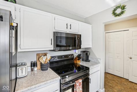 2439 Orchard Creek Drive Columbus IN 47201