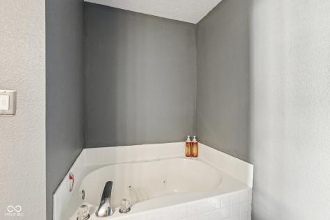 2439 Orchard Creek Drive Columbus IN 47201