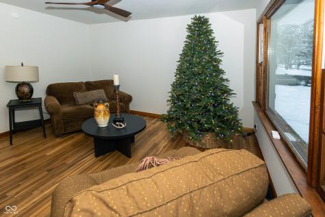 1945 Danbury Drive Indianapolis IN 46231