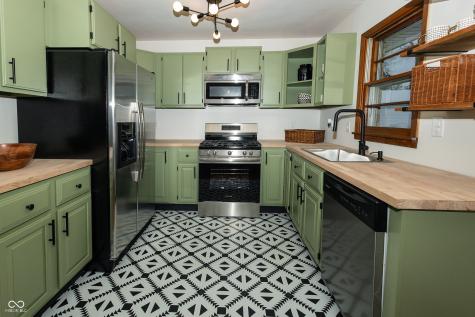 1945 Danbury Drive Indianapolis IN 46231