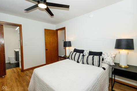 1945 Danbury Drive Indianapolis IN 46231