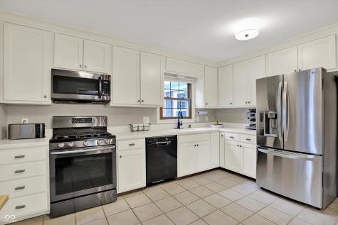 5838 E 79th Street Indianapolis IN 46250