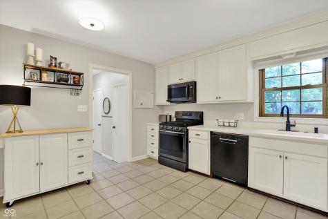 5838 E 79th Street Indianapolis IN 46250