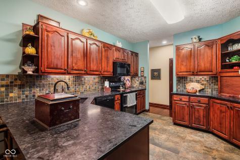 6017 Leatherback Drive Columbus IN 47201