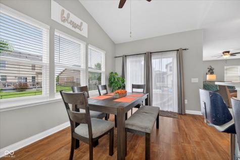 5855 W Commonview Drive Mccordsville IN 46055