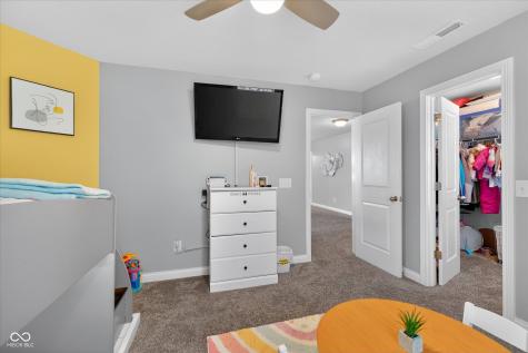 5855 W Commonview Drive Mccordsville IN 46055