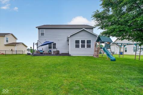 5855 W Commonview Drive Mccordsville IN 46055
