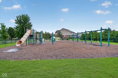 5855 W Commonview Drive Mccordsville IN 46055