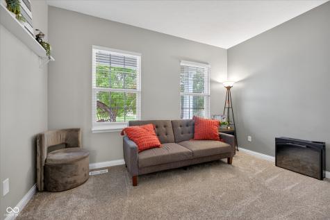 5855 W Commonview Drive Mccordsville IN 46055