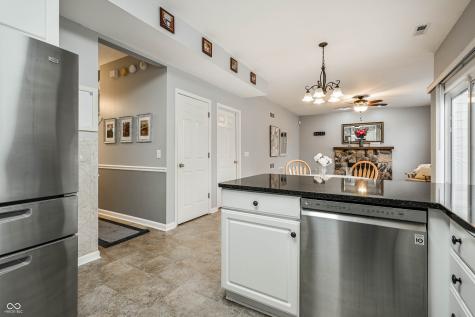 6141 Chadworth Way Indianapolis IN 46236