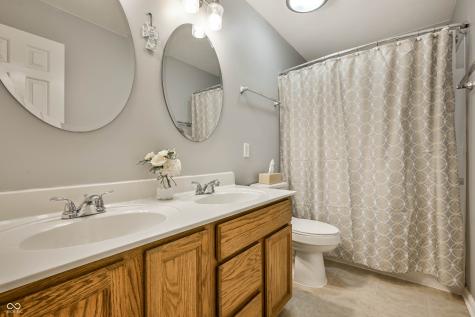 6141 Chadworth Way Indianapolis IN 46236