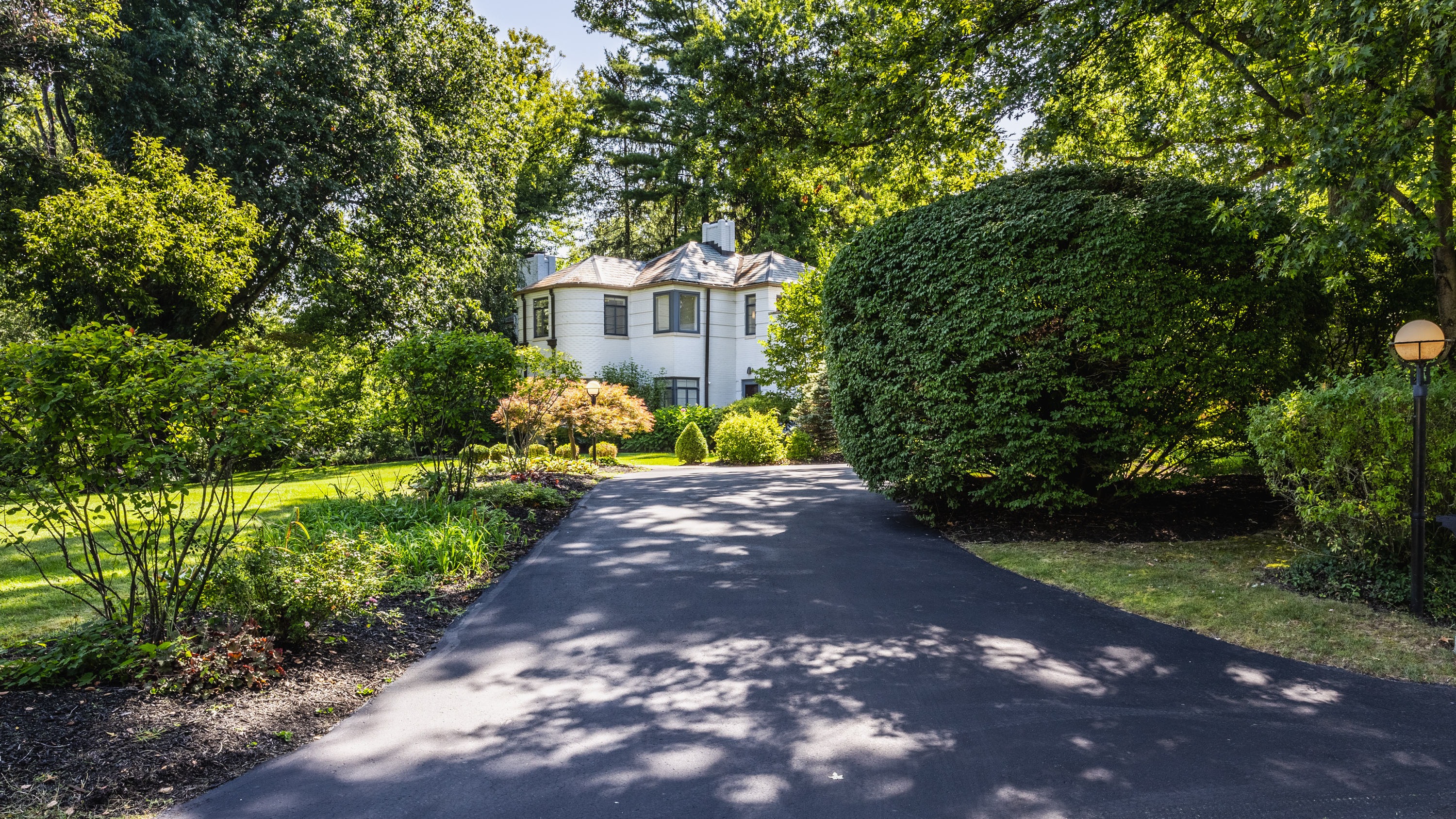 7975 Hillcrest Road Indianapolis IN 46240