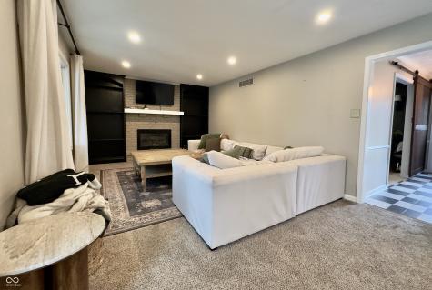 1260 Driftwood Drive Carmel IN 46033