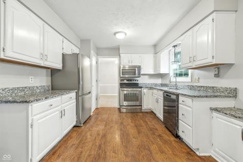 6115 Redcoach Court Indianapolis IN 46250