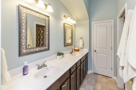 10642 Heatherfield Drive Fishers IN 46038