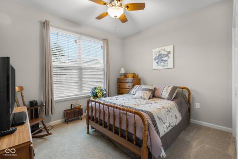 2421 Creek Bank Drive Columbus IN 47201