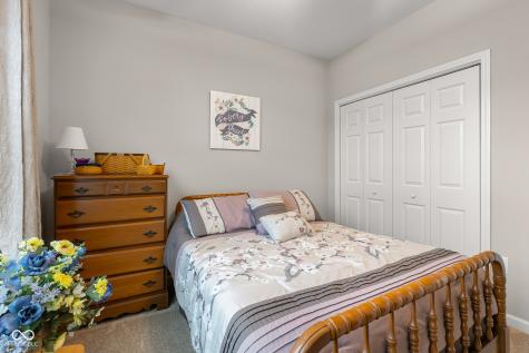 2421 Creek Bank Drive Columbus IN 47201