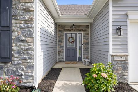 2421 Creek Bank Drive Columbus IN 47201