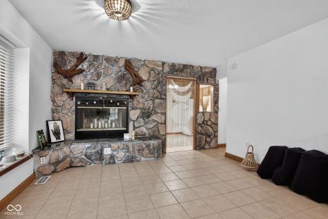 640 N Rangeline Road Carmel IN 46032