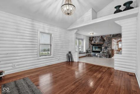 640 N Rangeline Road Carmel IN 46032