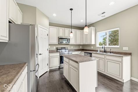 5654 W Woodstock Trail Mccordsville IN 46055