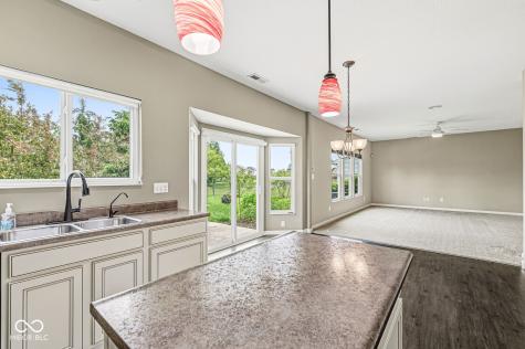 5654 W Woodstock Trail Mccordsville IN 46055