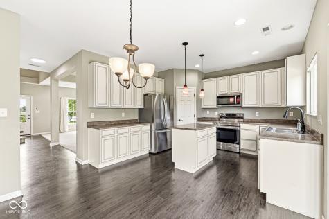 5654 W Woodstock Trail Mccordsville IN 46055