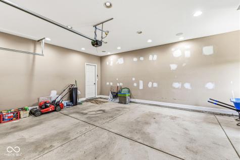 5654 W Woodstock Trail Mccordsville IN 46055